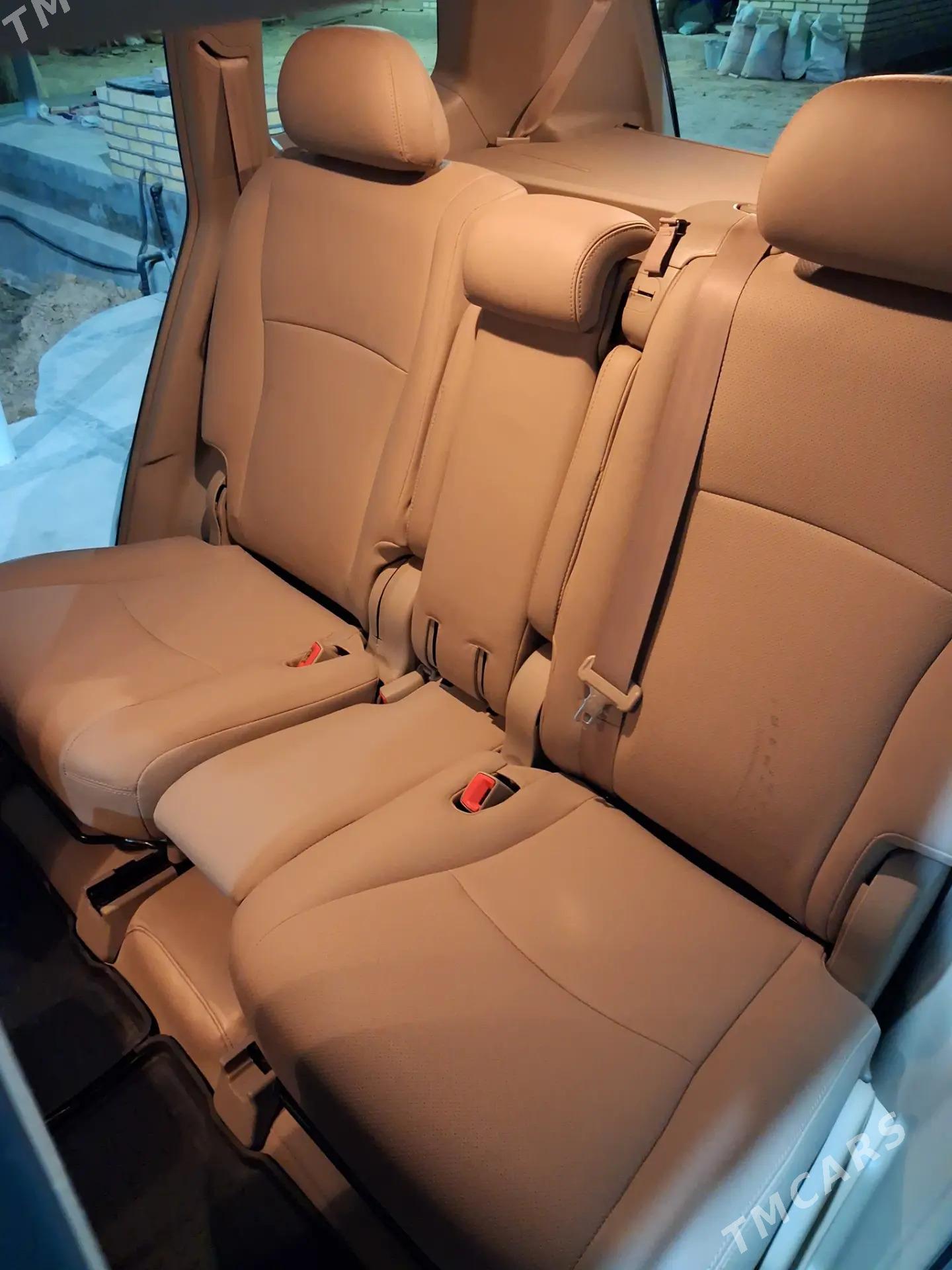 Toyota Highlander 2010 - 325 000 TMT - Мары - img 9