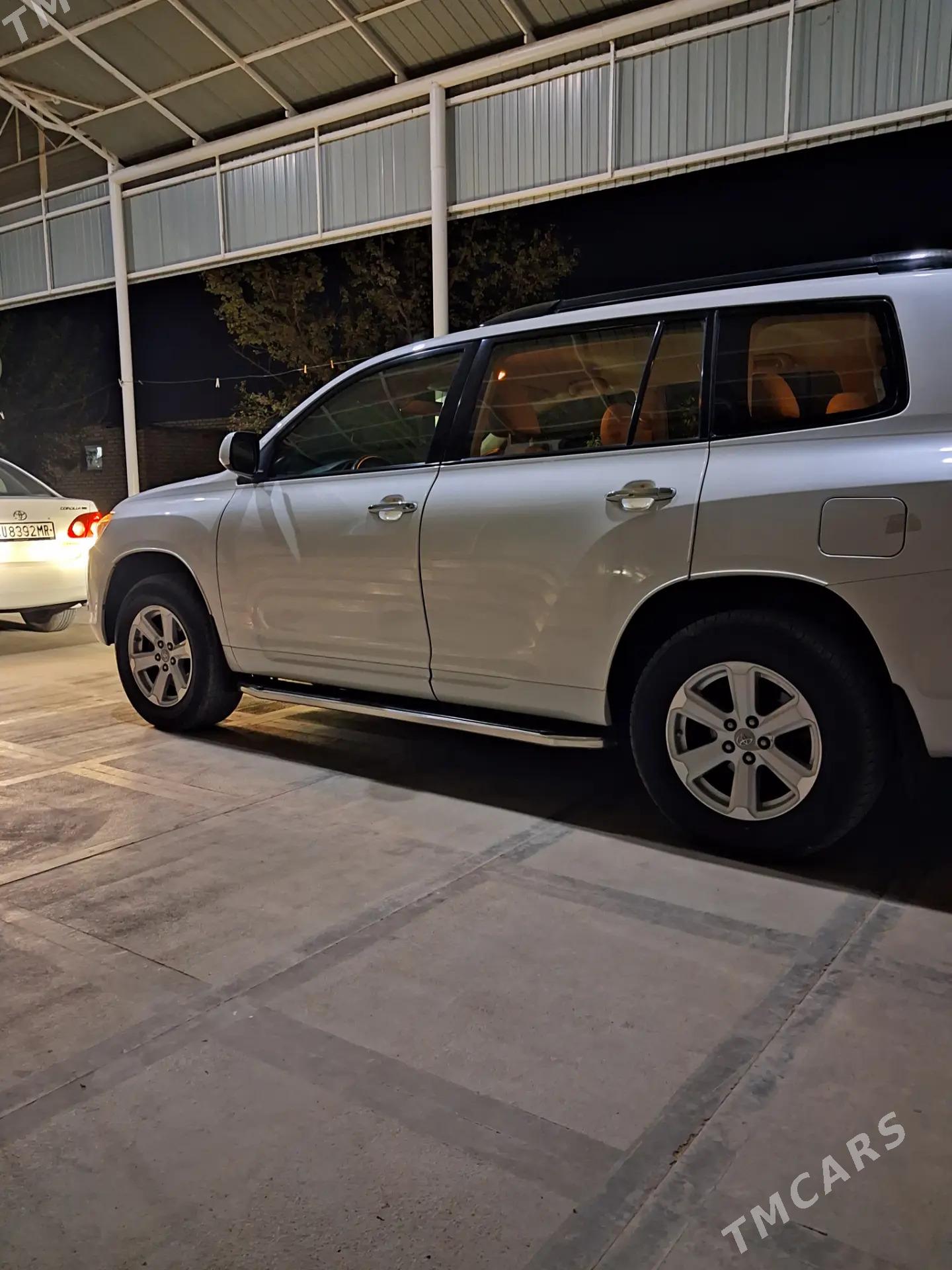 Toyota Highlander 2010 - 325 000 TMT - Мары - img 7