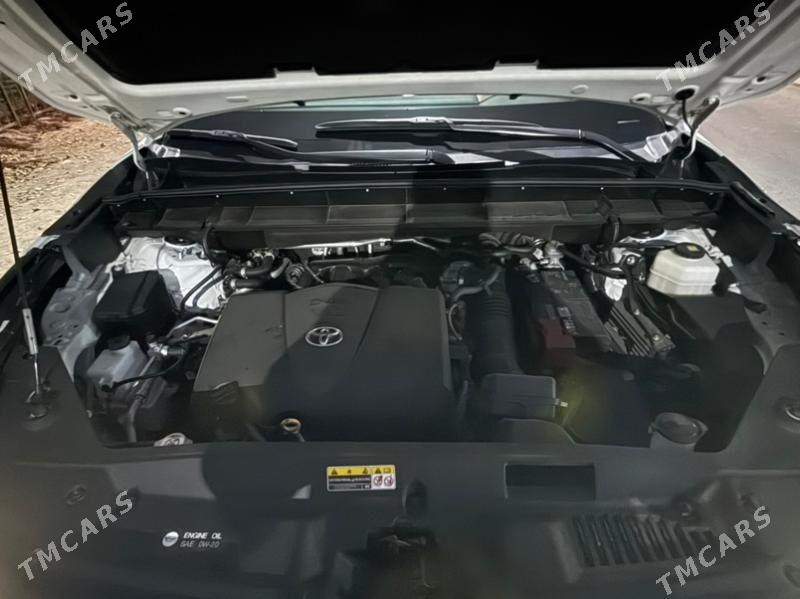 Toyota Highlander 2022 - 630 000 TMT - Балканабат - img 5