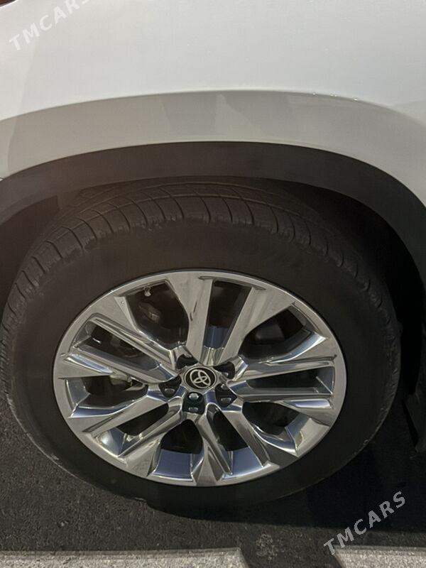 Toyota Highlander 2022 - 630 000 TMT - Балканабат - img 3