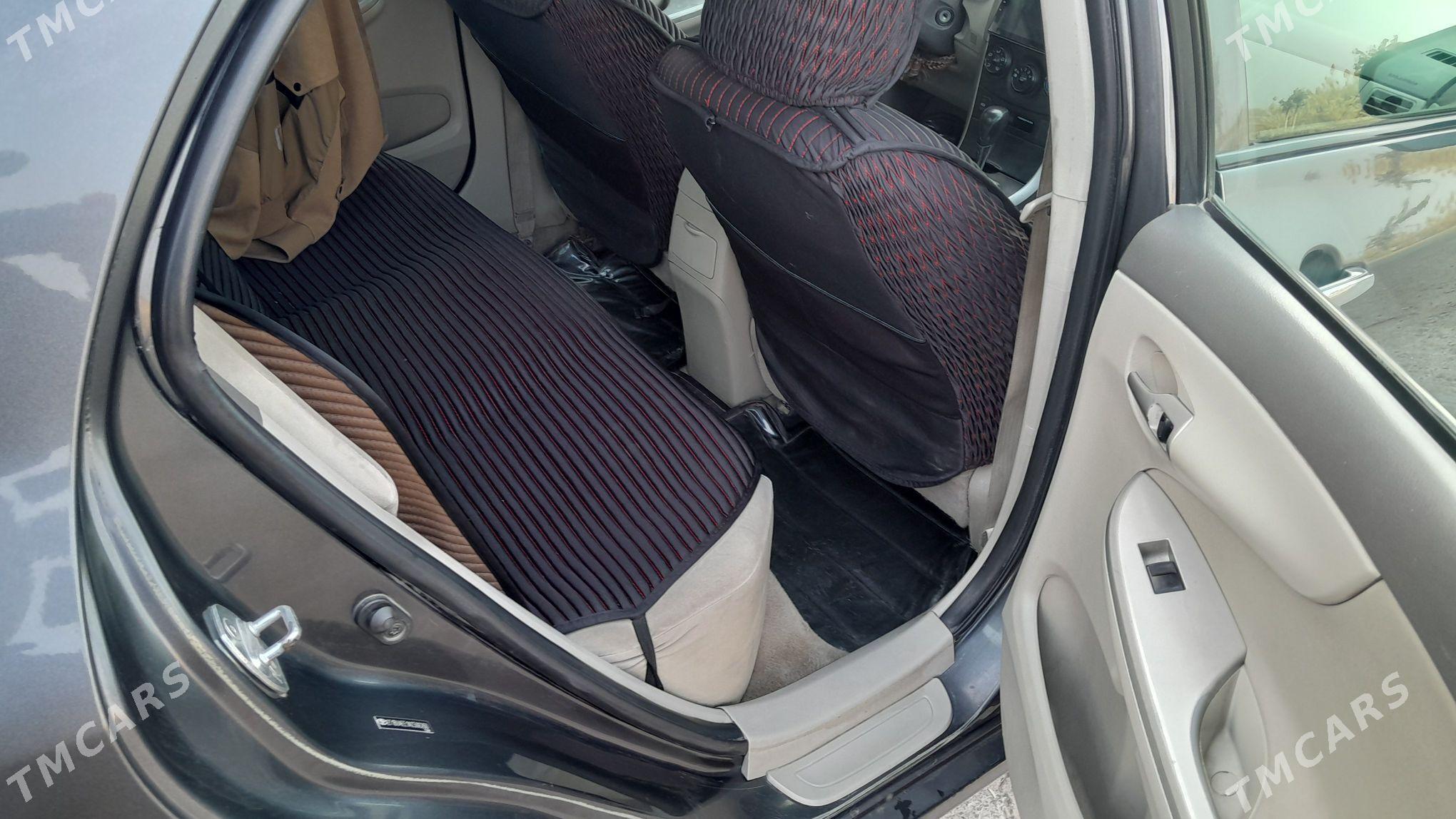 Toyota Corolla 2010 - 168 000 TMT - Туркменабат - img 4