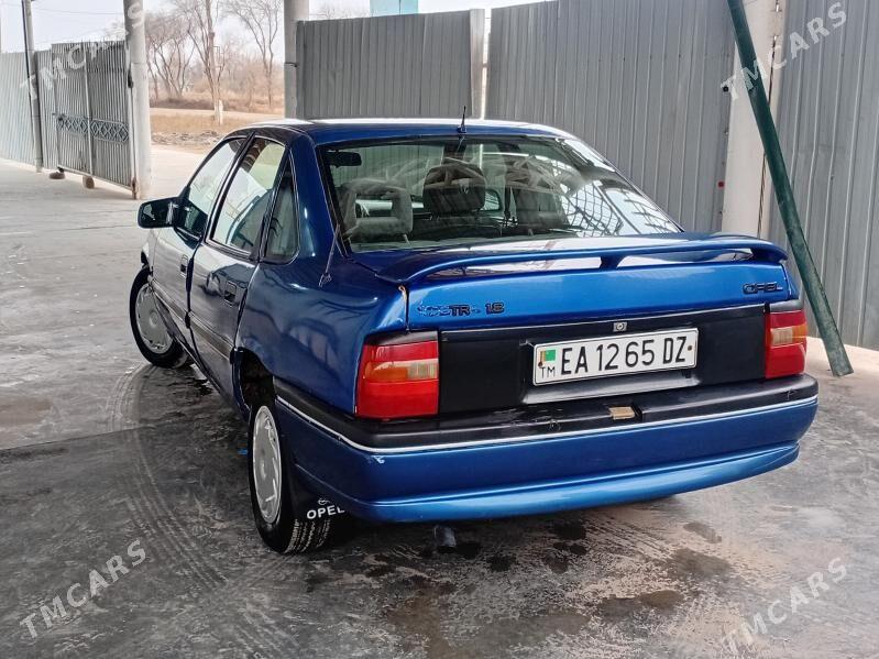 Opel Vectra 1992 - 28 000 TMT - Türkmenbaşy etr. - img 4