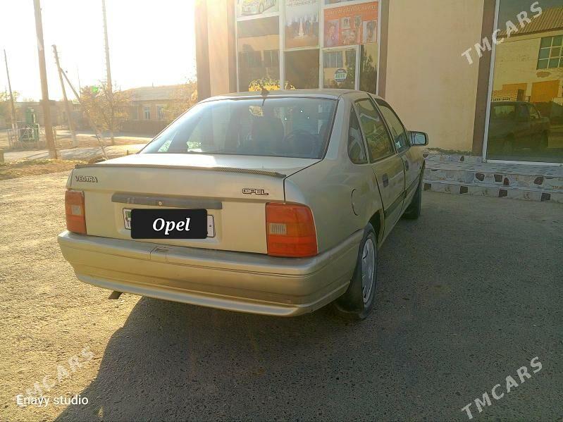 Opel Vectra 1992 - 25 000 TMT - Mary - img 3