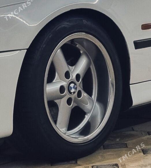 BMW E39 2001 - 130 000 TMT - Mary - img 2