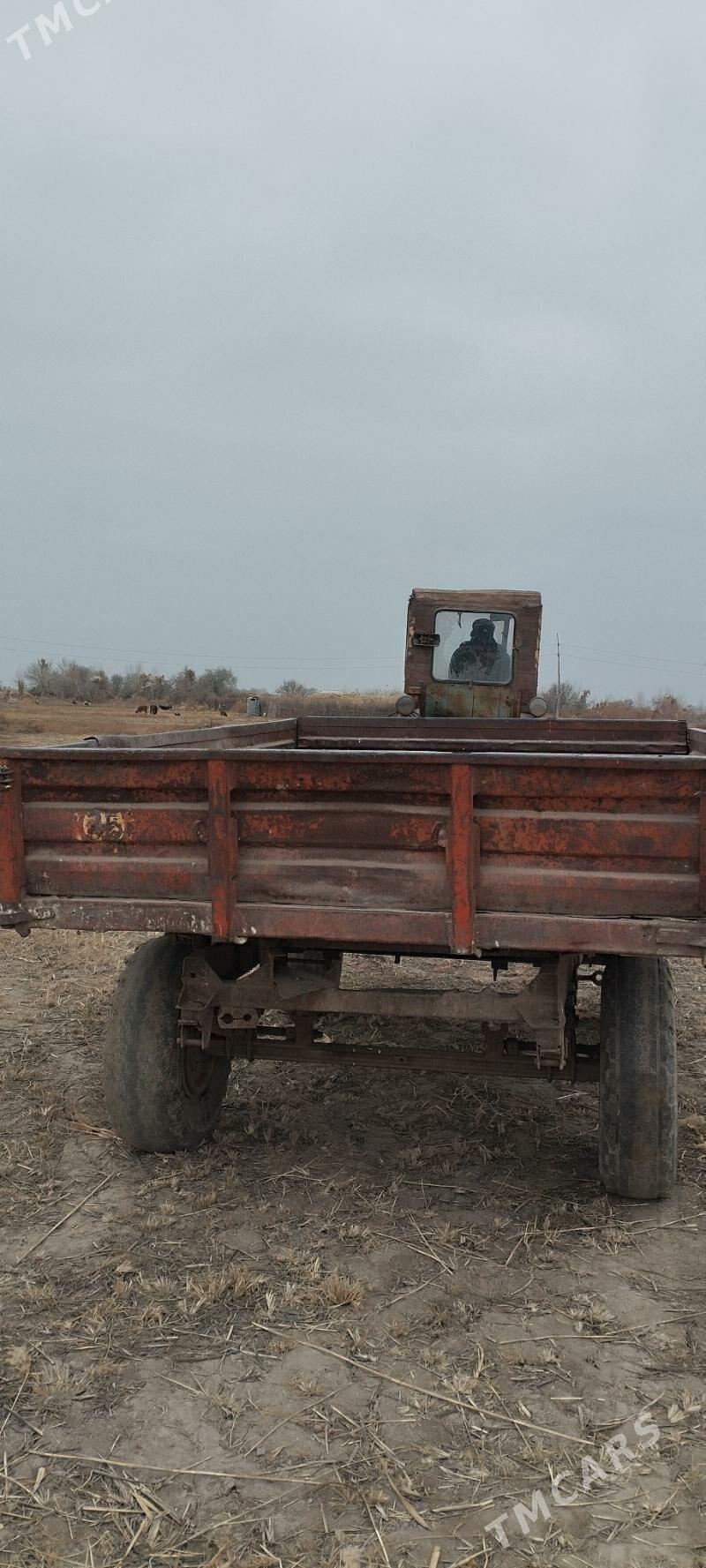 MTZ T-28 1984 - 40 000 TMT - етр. Туркменбаши - img 3