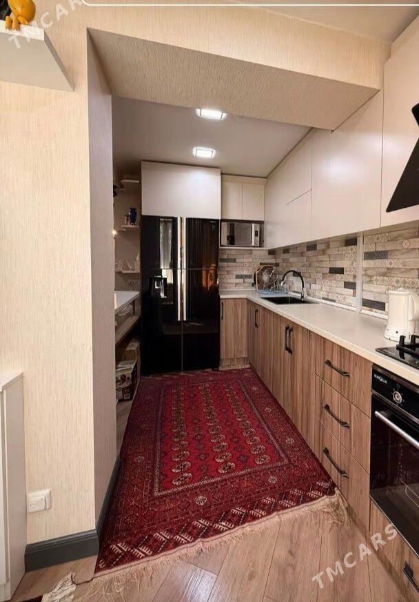 продаю квартиру - 30 мкр - img 5