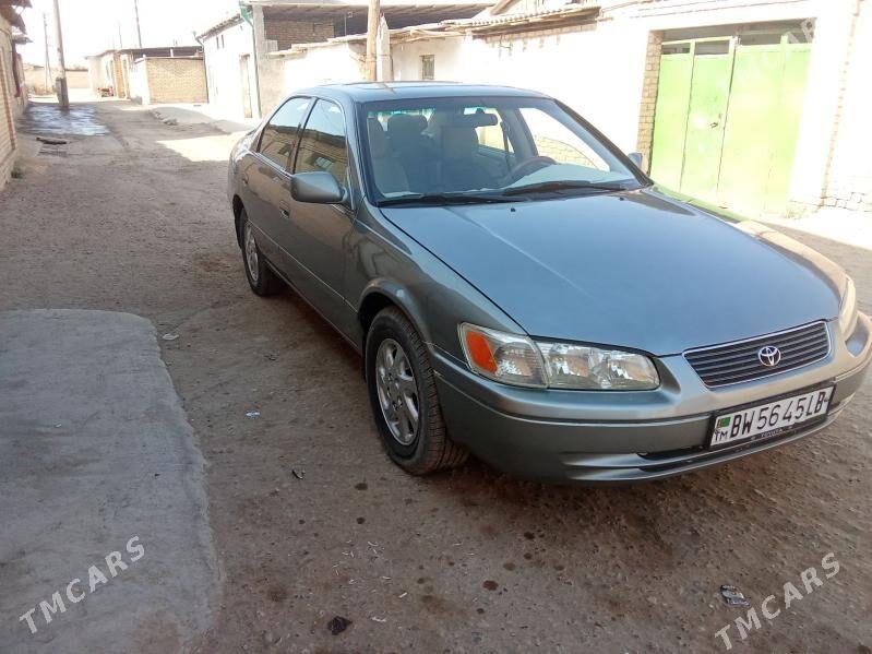 Toyota Camry 1999 - 120 000 TMT - Дянев - img 2