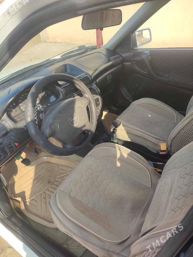 Opel Astra 1995 - 45 000 TMT - Мары - img 5