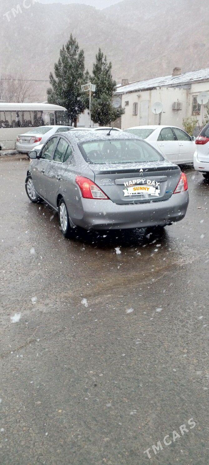 Nissan Versa 2012 - 110 000 TMT - Туркменбаши - img 2