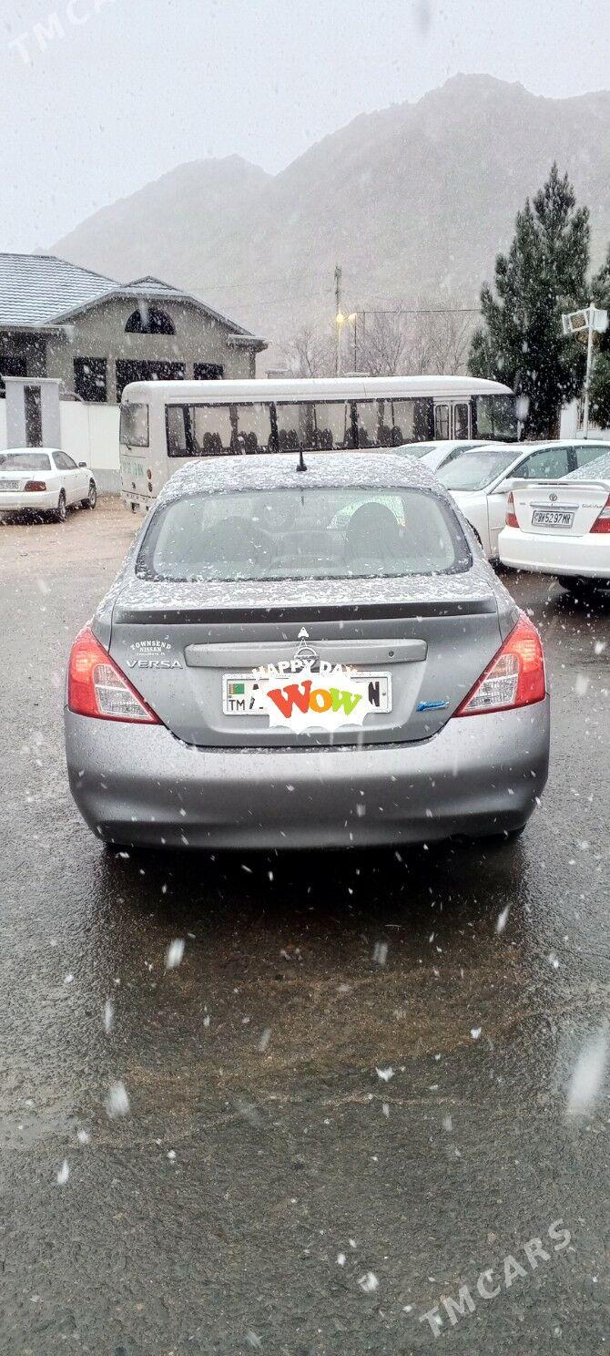 Nissan Versa 2012 - 110 000 TMT - Туркменбаши - img 3