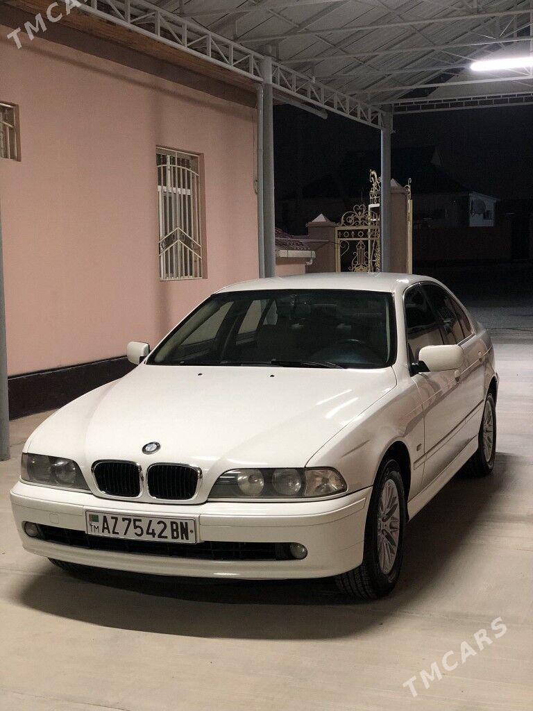 BMW E39 1999 - 108 000 TMT - Балканабат - img 1