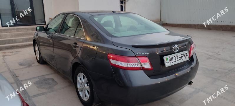Toyota Camry 2011 - 230 000 TMT - Мары - img 2