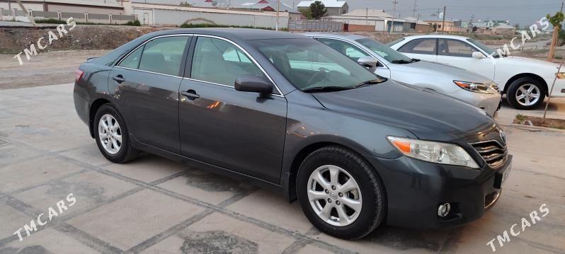 Toyota Camry 2011 - 230 000 TMT - Мары - img 3