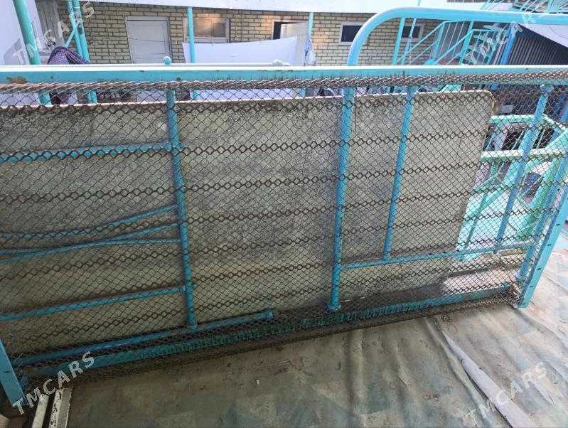 Demir Krowat orsunky - Hitrowka - img 2