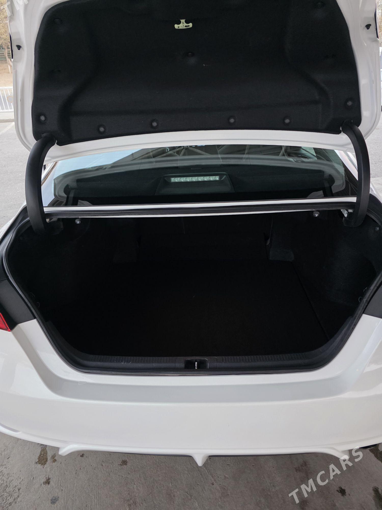 Toyota Camry 2018 - 329 000 TMT - Ашхабад - img 2