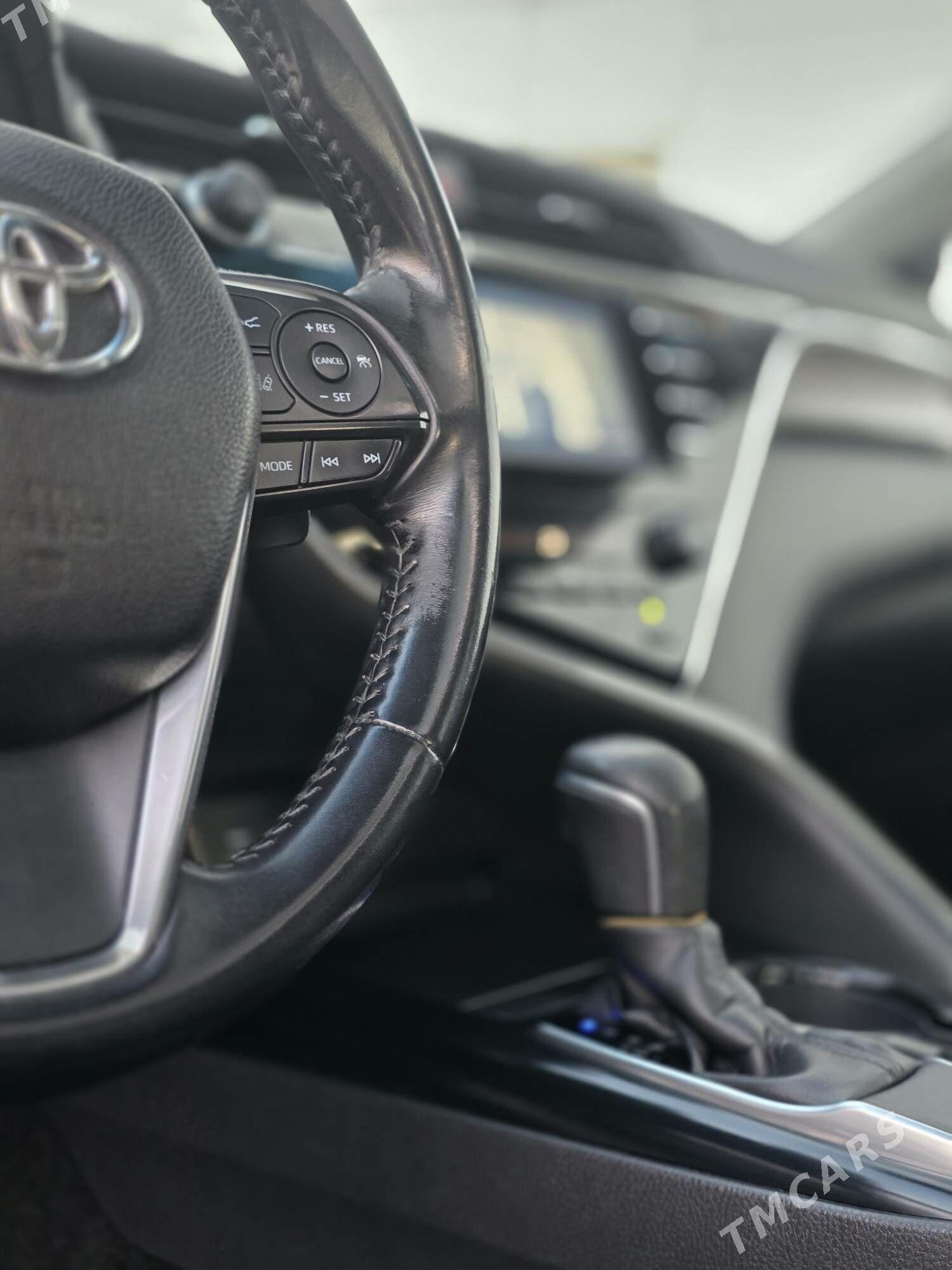 Toyota Camry 2018 - 329 000 TMT - Ашхабад - img 4