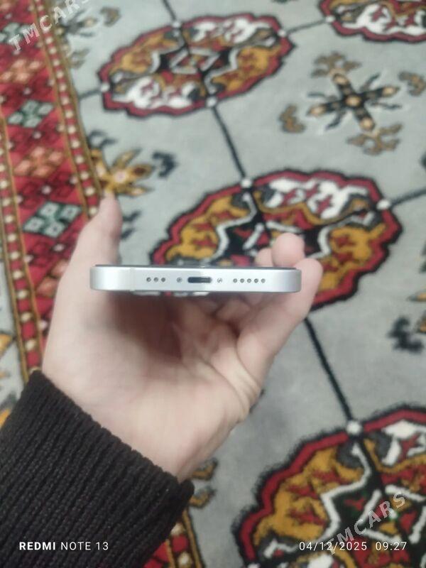 iPhone 13 - Mary - img 3