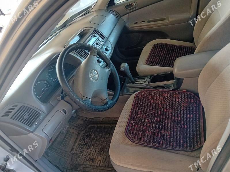Toyota Camry 2004 - 170 000 TMT - Халач - img 3
