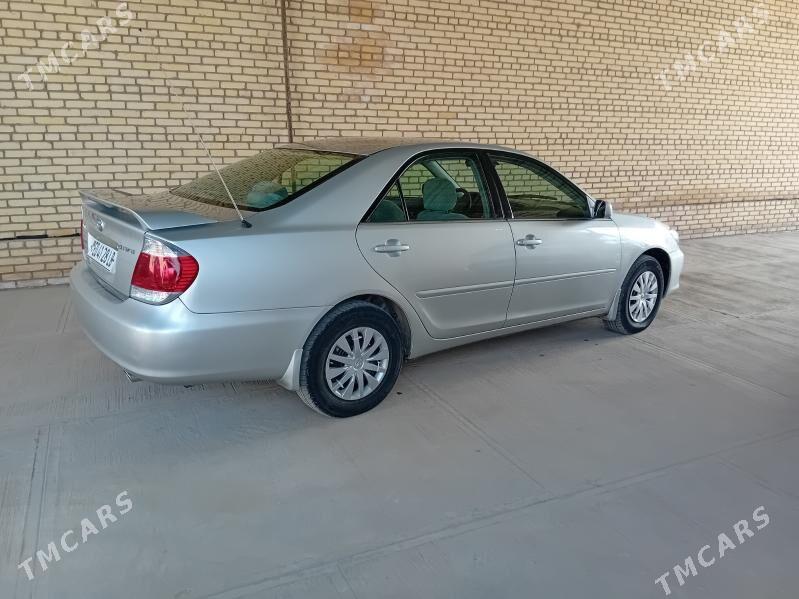 Toyota Camry 2004 - 170 000 TMT - Халач - img 5