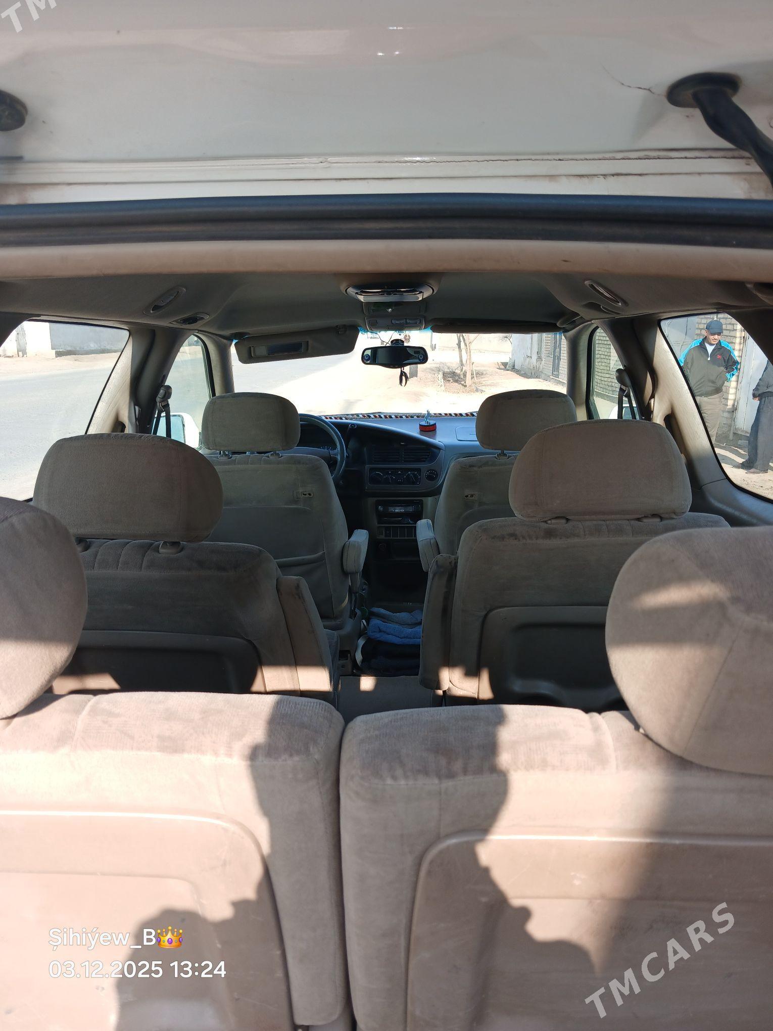 Toyota Sienna 2001 - 155 000 TMT - Köneürgenç - img 1