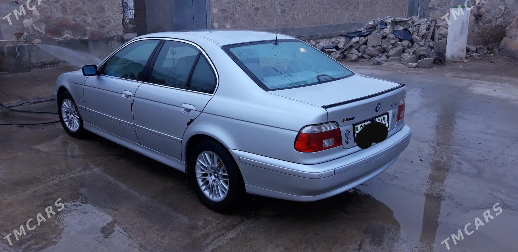 BMW E39 2002 - 120 000 TMT - Достлук - img 2