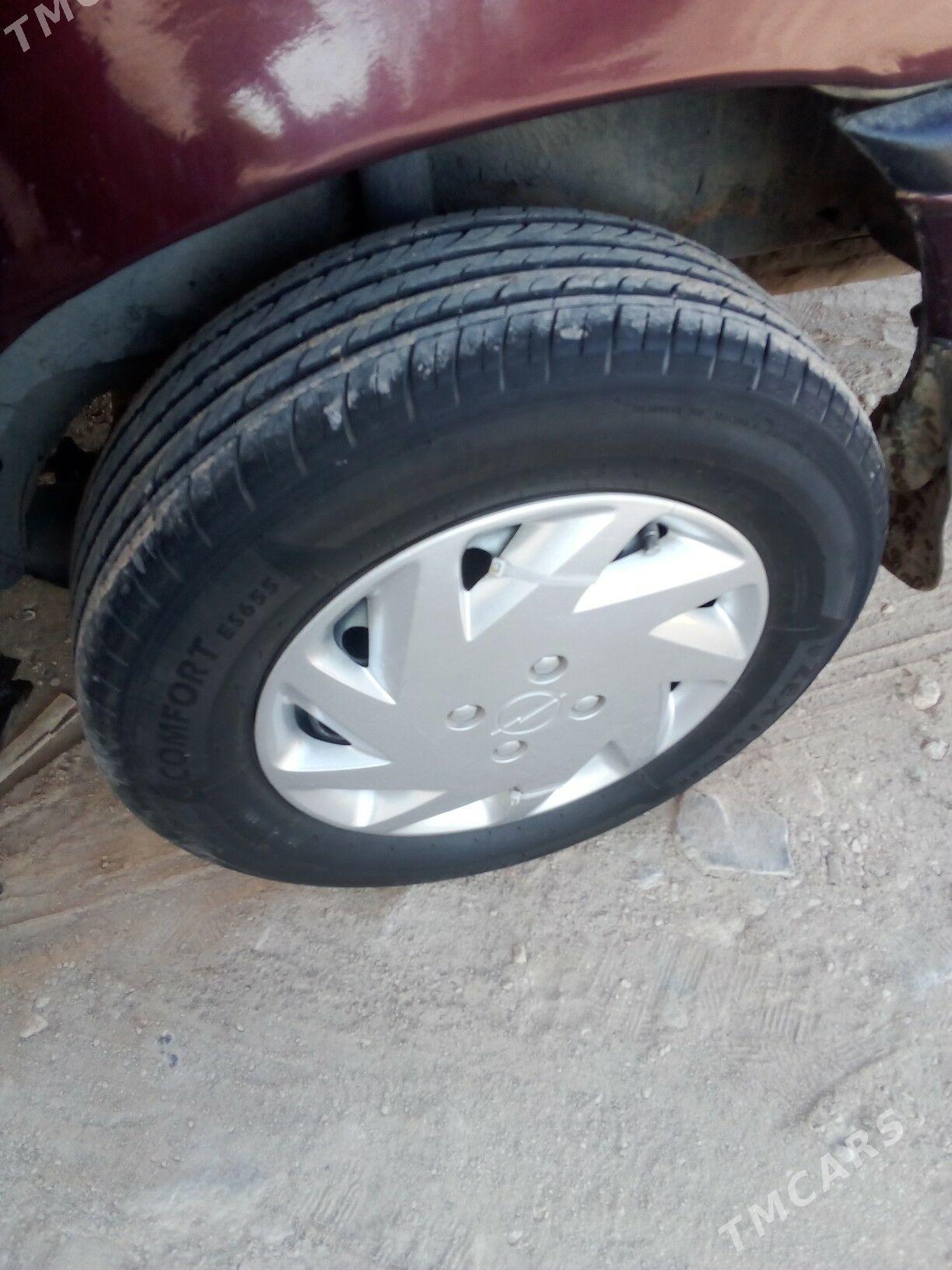 Opel Vectra 1991 - 40 000 TMT - Gubadag - img 9