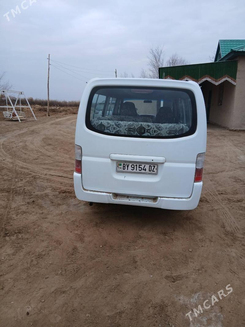 Nissan Urvan 2004 - 140 000 TMT - Türkmenbaşy etr. - img 6