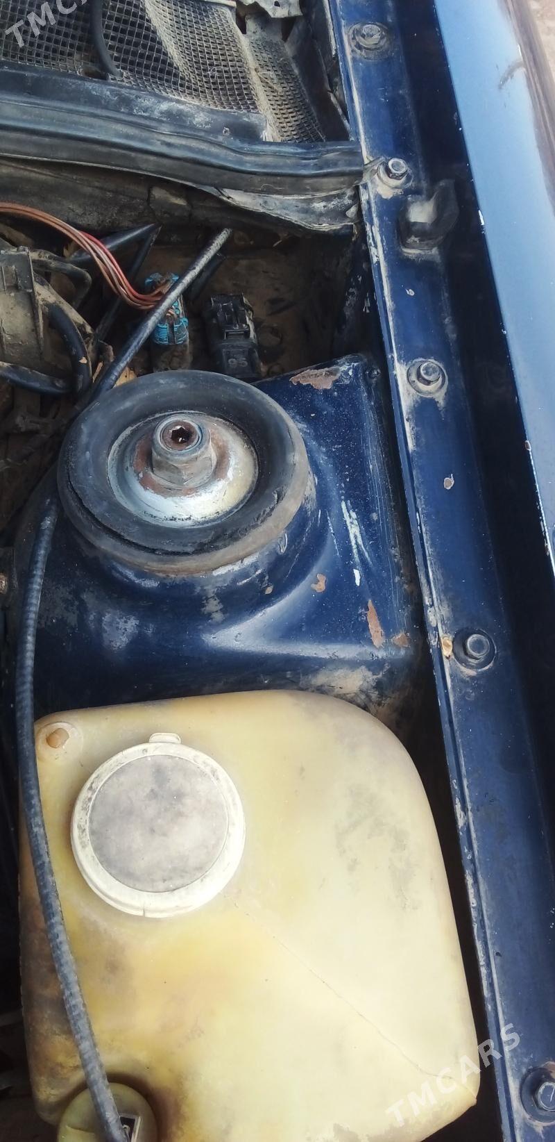 Opel Vectra 1990 - 26 000 TMT - Гурбансолтан Едже - img 5