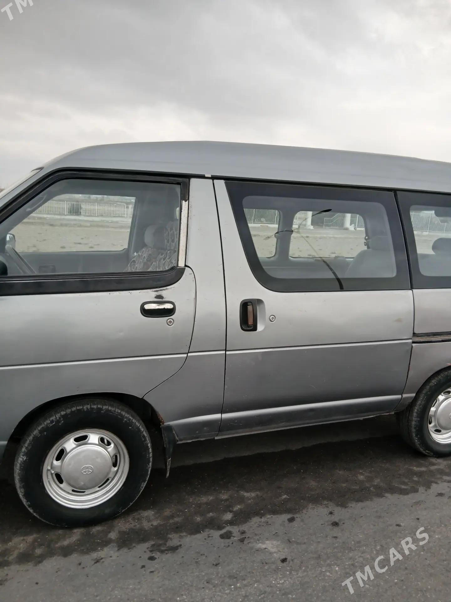 Toyota Town Ace 1993 - 28 000 TMT - Gyzylarbat - img 4