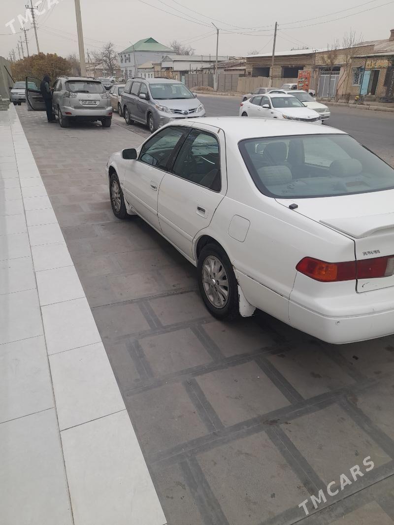 Toyota Camry 2001 - 140 000 TMT - Мары - img 2