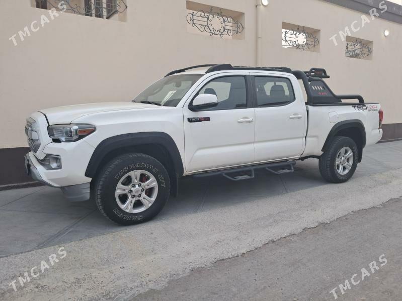 Toyota Tacoma 2019 - 320 000 TMT - Туркменабат - img 3