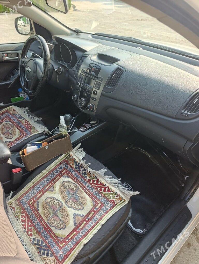 Kia Cerato 2010 - 155 000 TMT - Мир 2 - img 6