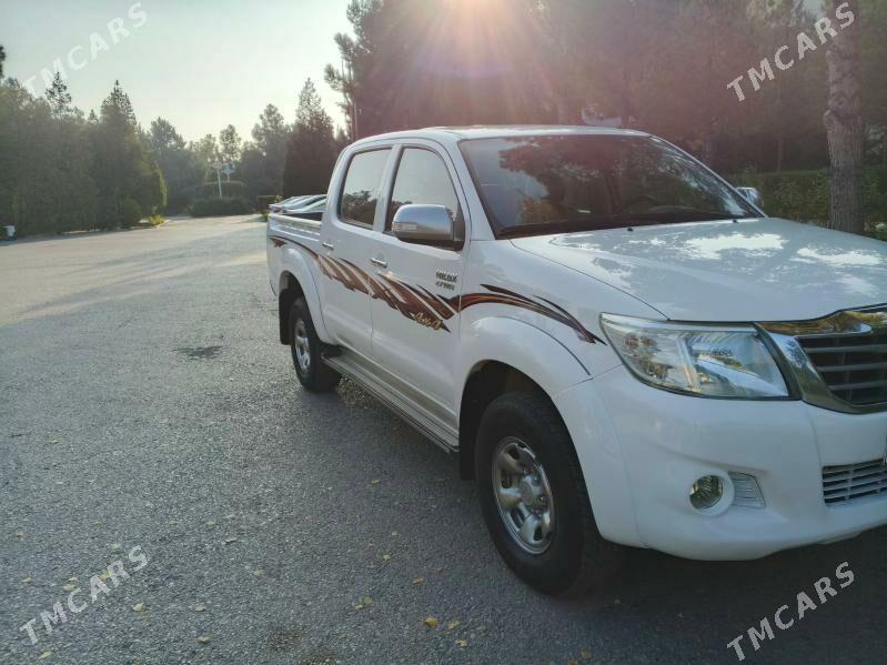 Toyota Hilux 2014 - 370 000 TMT - Балканабат - img 2