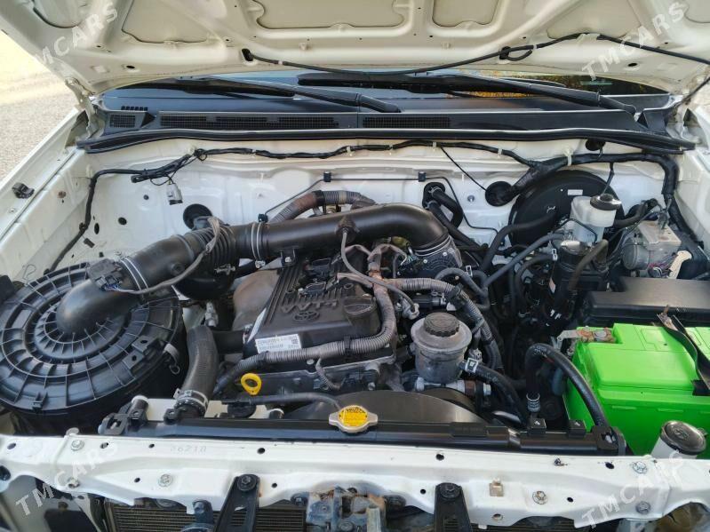 Toyota Hilux 2014 - 370 000 TMT - Балканабат - img 6