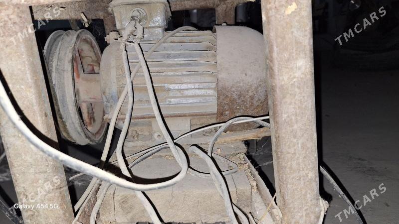 stanok tahta kesyan - Чарджоу - img 3