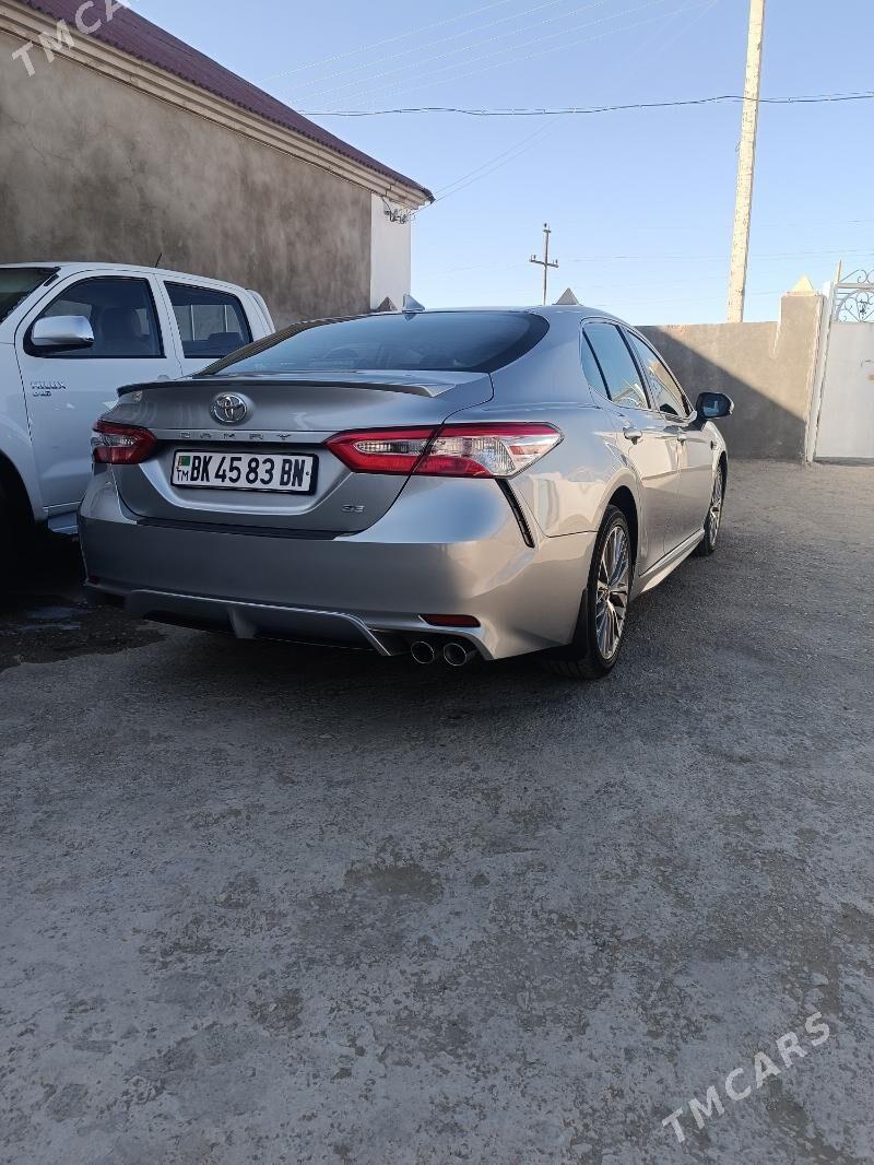 Toyota Camry 2020 - 310 000 TMT - Jebel - img 5