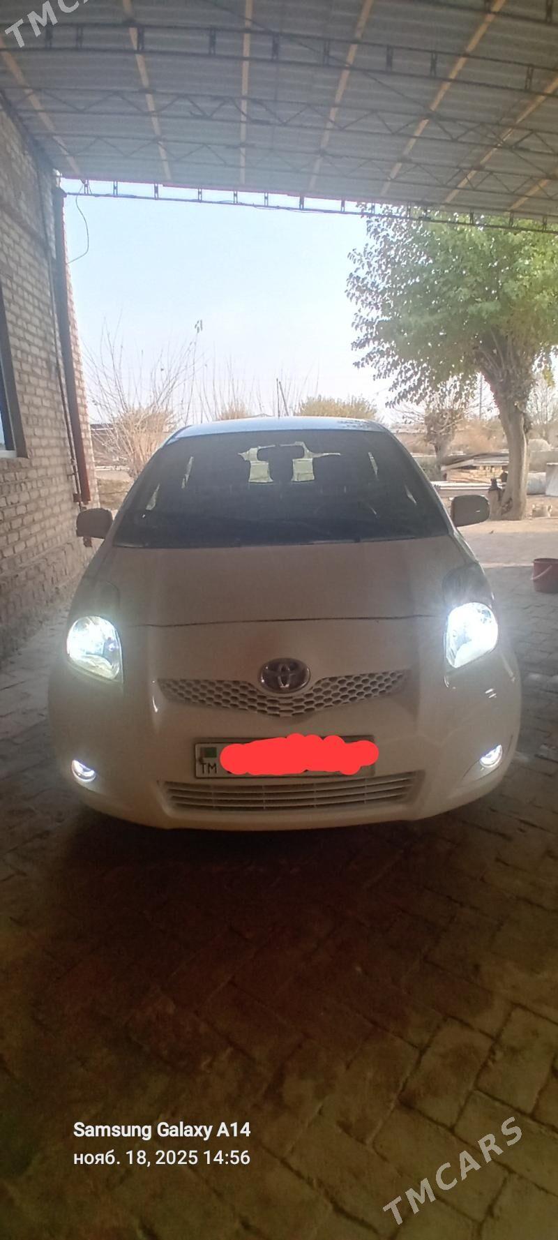 Toyota Yaris 2009 - 102 000 TMT - Гарабекевюл - img 3