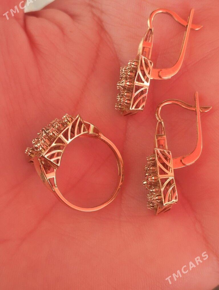 Gyzyl komplekt - Aşgabat - img 2