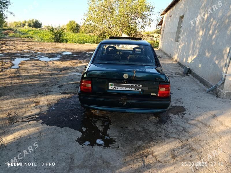 Opel Vectra 1994 - 40 000 TMT - Гурбансолтан Едже - img 3