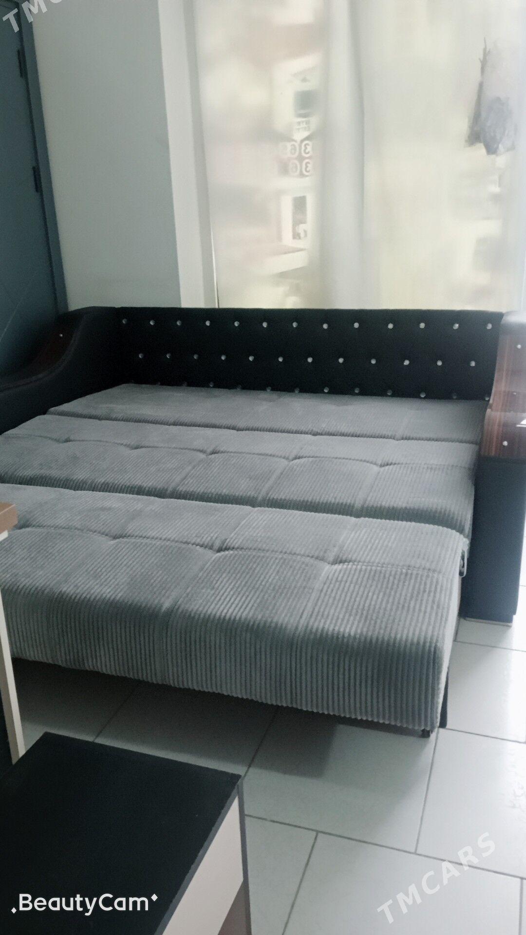 diwan - Mary - img 2