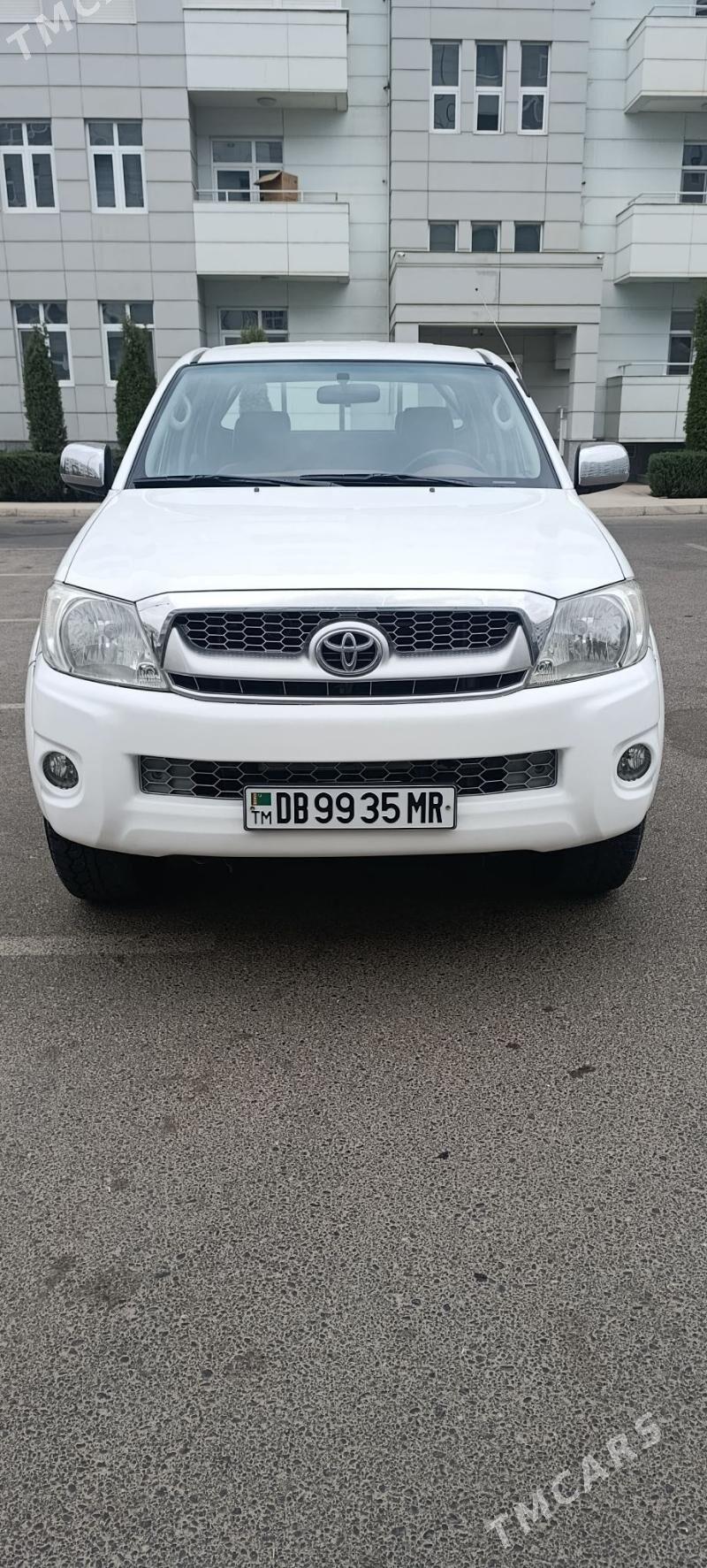 Toyota Hilux 2011 - 360 000 TMT - Мары - img 1