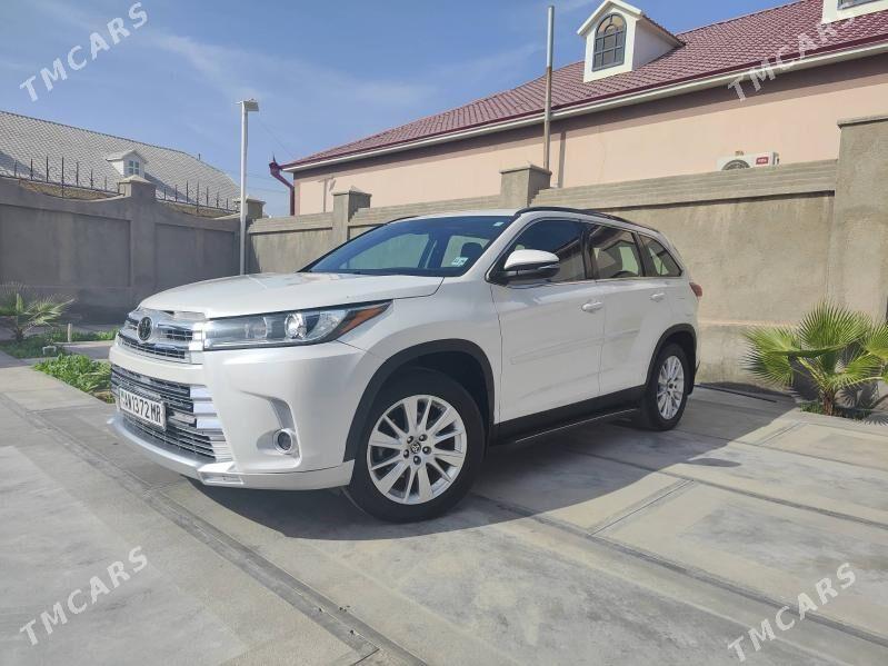 Toyota Highlander 2019 - 450 000 TMT - Мары - img 1