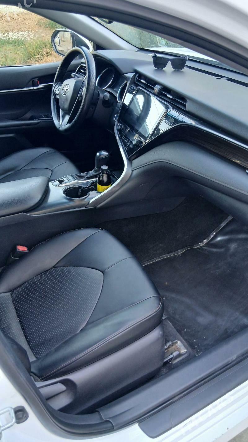 Toyota Camry Hybrid 2020 - 260 000 TMT - Aşgabat - img 1