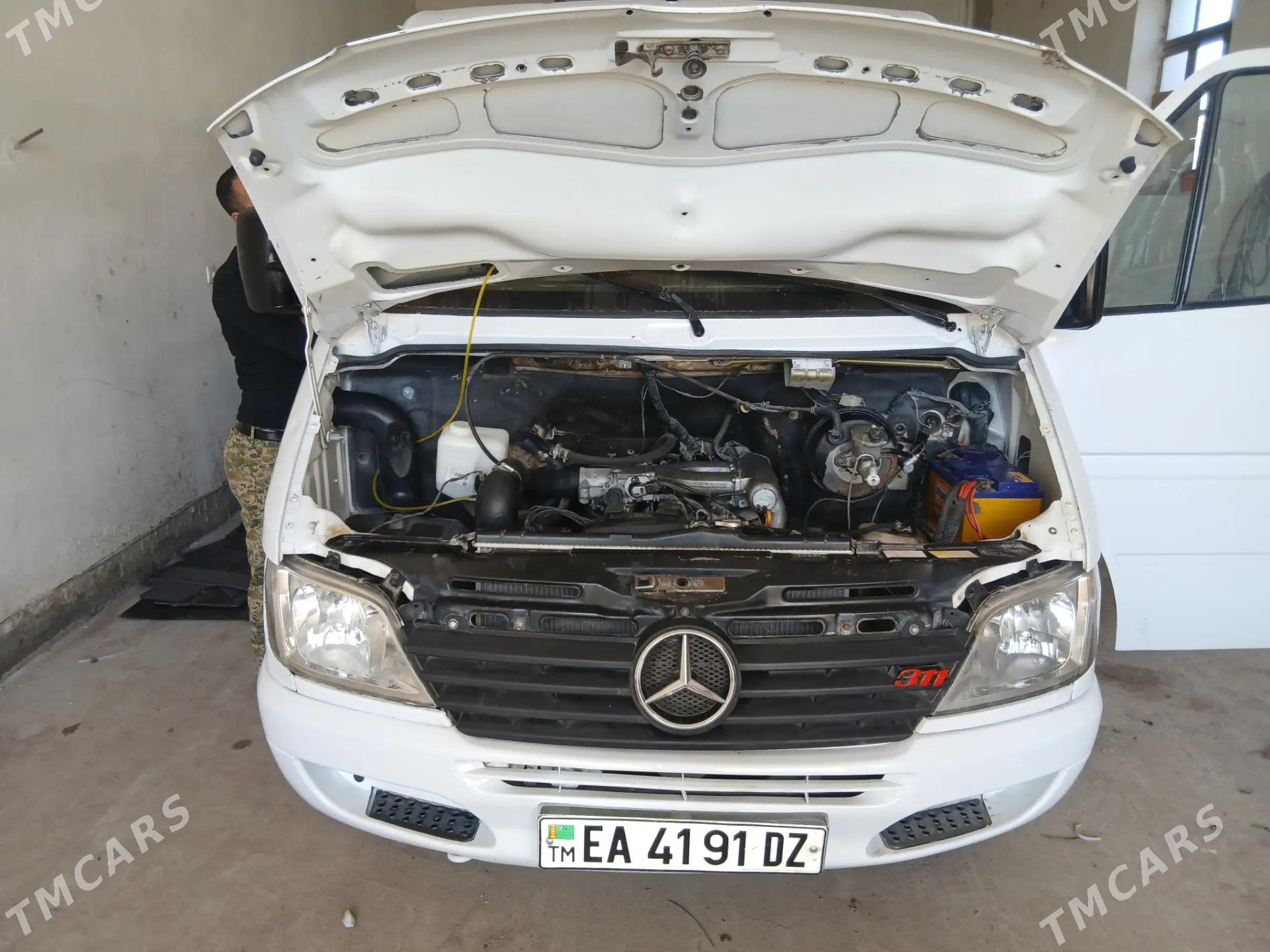 Mercedes-Benz Sprinter 2500 2003 - 170 000 TMT - Köneürgenç - img 3