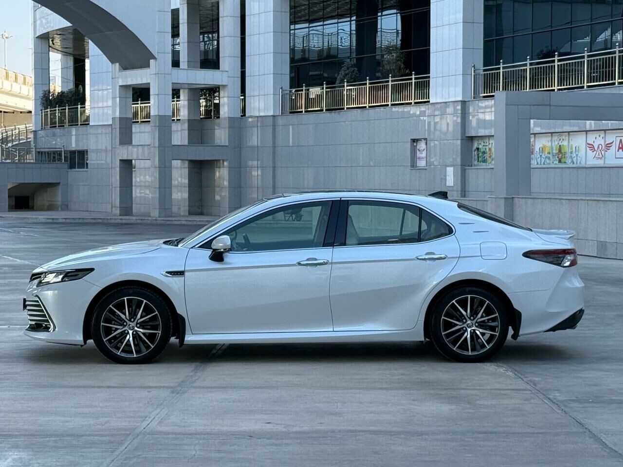 Toyota Camry 2023 - 658 000 TMT - Ашхабад - img 6