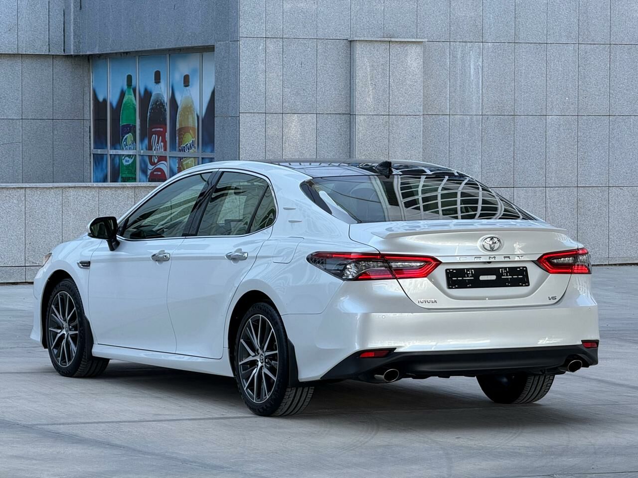 Toyota Camry 2023 - 658 000 TMT - Ашхабад - img 4