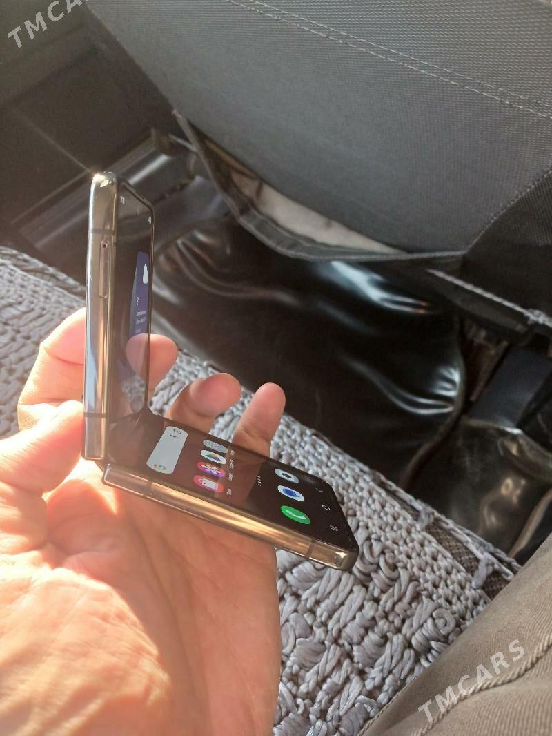 Z flip 4 samsung galaxy - Гумдаг - img 4