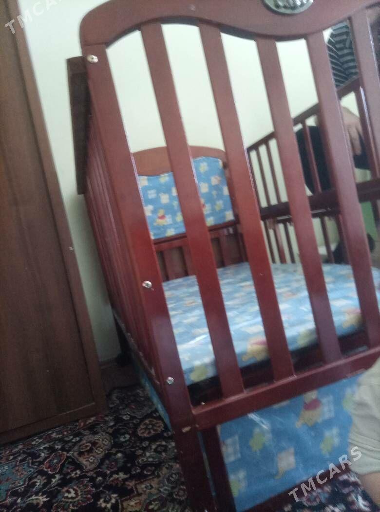 Детская кроватка с люлькой - 1 мкр - img 4
