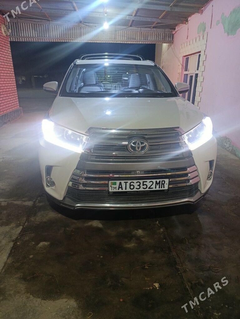 Toyota Highlander 2015 - 400 000 TMT - Огуз хан - img 3