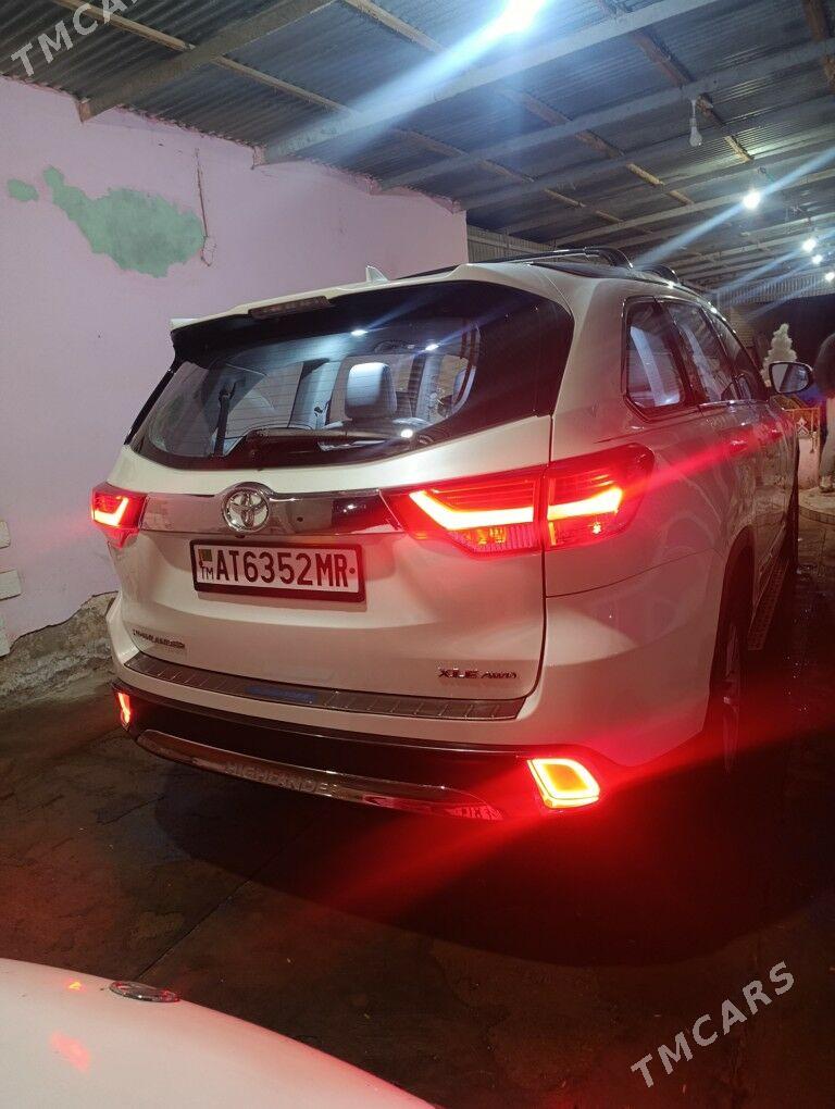 Toyota Highlander 2015 - 400 000 TMT - Огуз хан - img 5